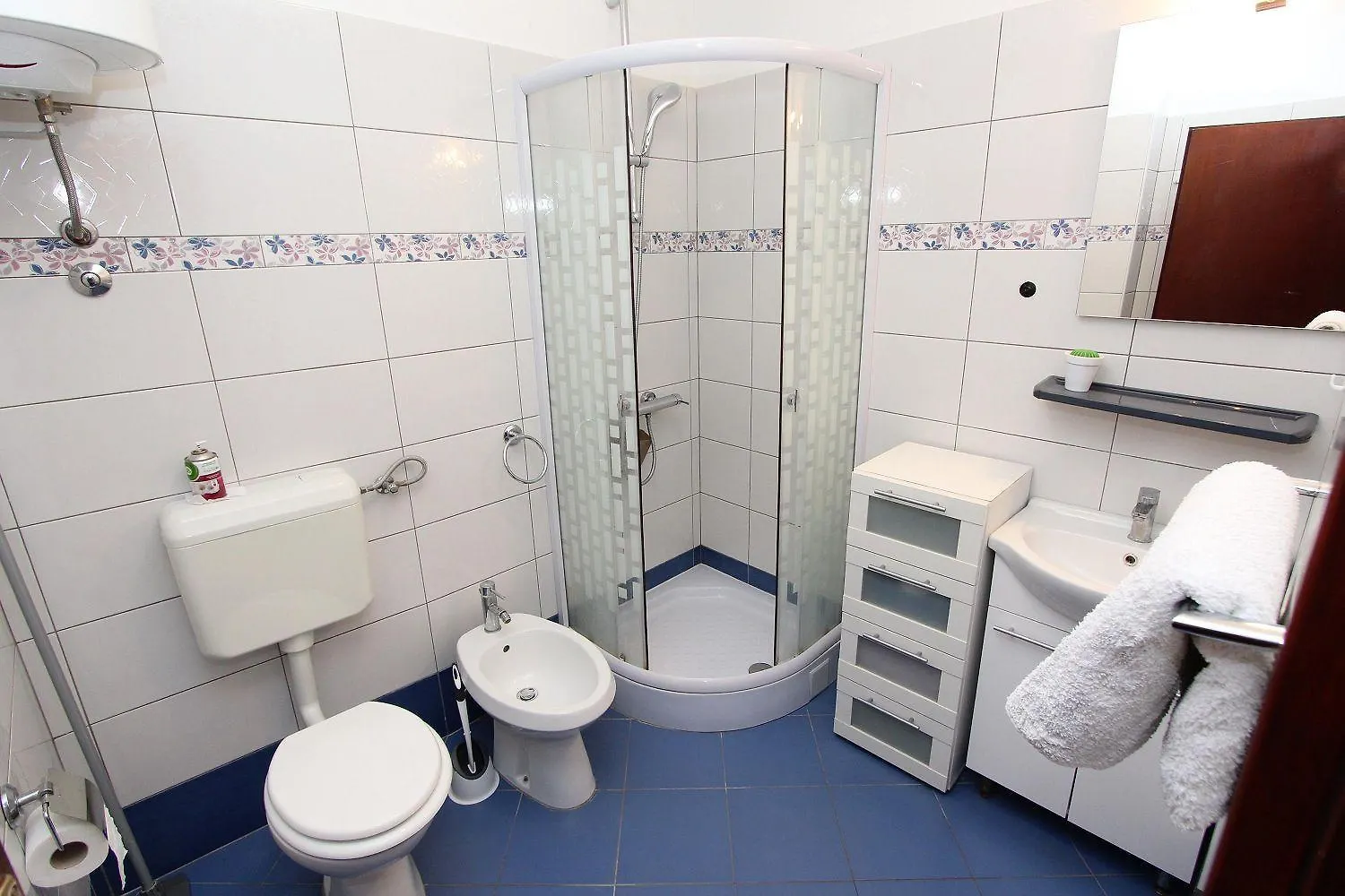 Lichtdurchflutetes Apartment Nur 300 Meter Zum Strand Mit Balkon, Privatparkplatz Rovinj Croatia