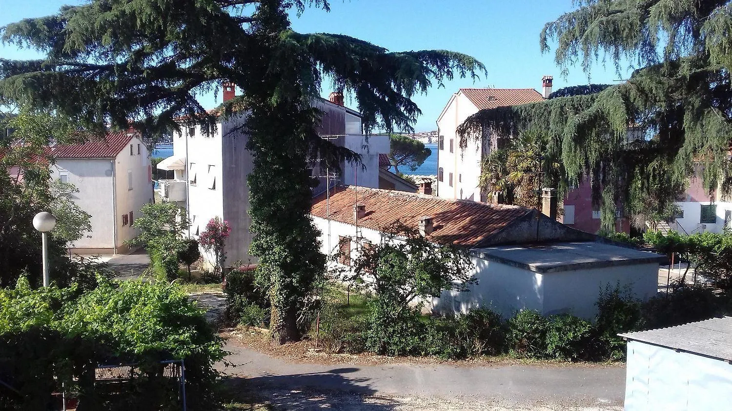 Lichtdurchflutetes Apartment Nur 300 Meter Zum Strand Mit Balkon, Privatparkplatz Rovinj Croatia