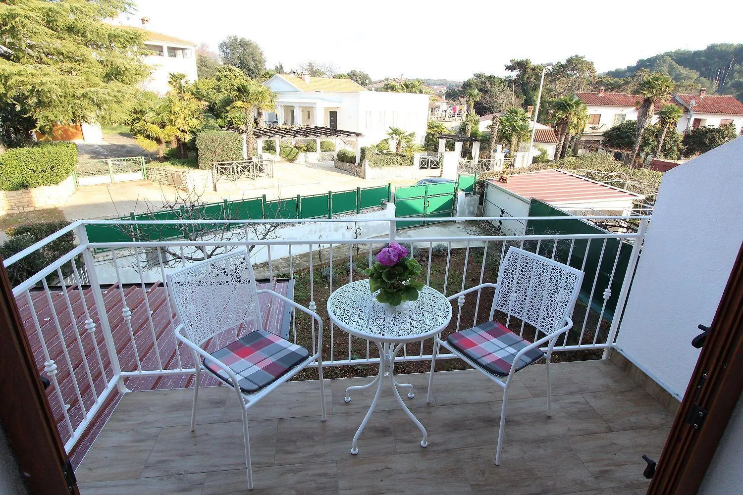Lichtdurchflutetes Apartment Nur 300 Meter Zum Strand Mit Balkon, Privatparkplatz Rovinj Croatia
